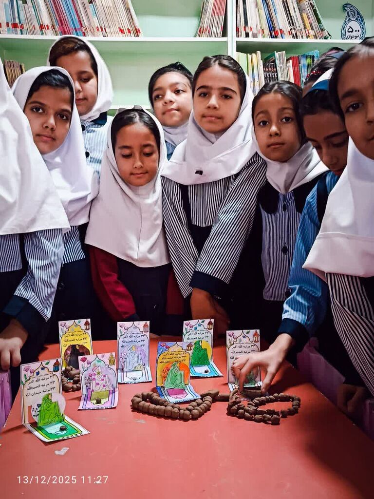 1386012 تسبیح های گلی، بهانه ای برای گفت و گوی دل ها در کانون