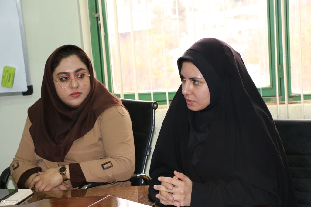 نشست هم‌اندیشی دهه بصیرت و دهه فجر در کانون فارس برگزار شد