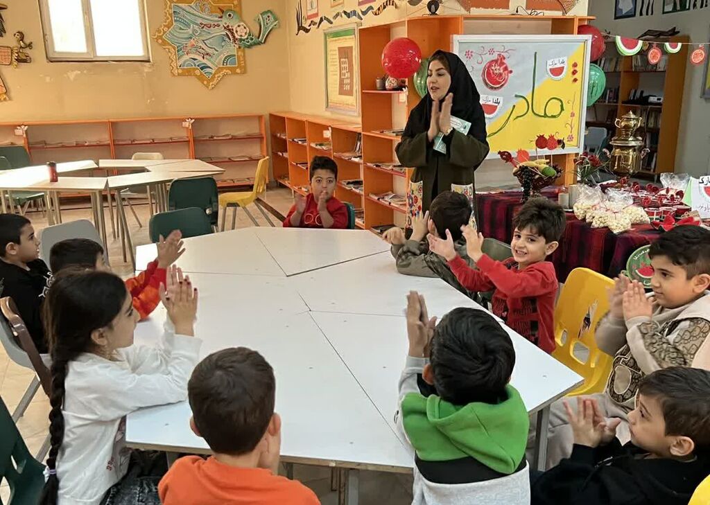 مرکز شماره ۲ اسلام‌آباد غرب یلدای مادرانه را برگزار کرد