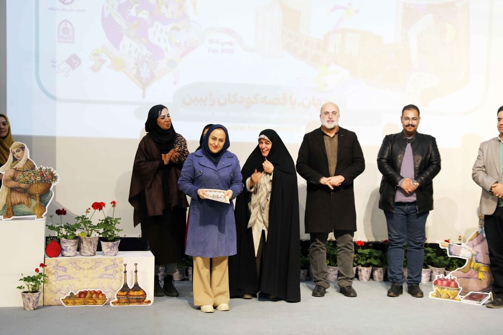 1386205 بیست و هفتمین جشنواره بینالمللی قصهگویی استان برگزیدگان خود را شناخت