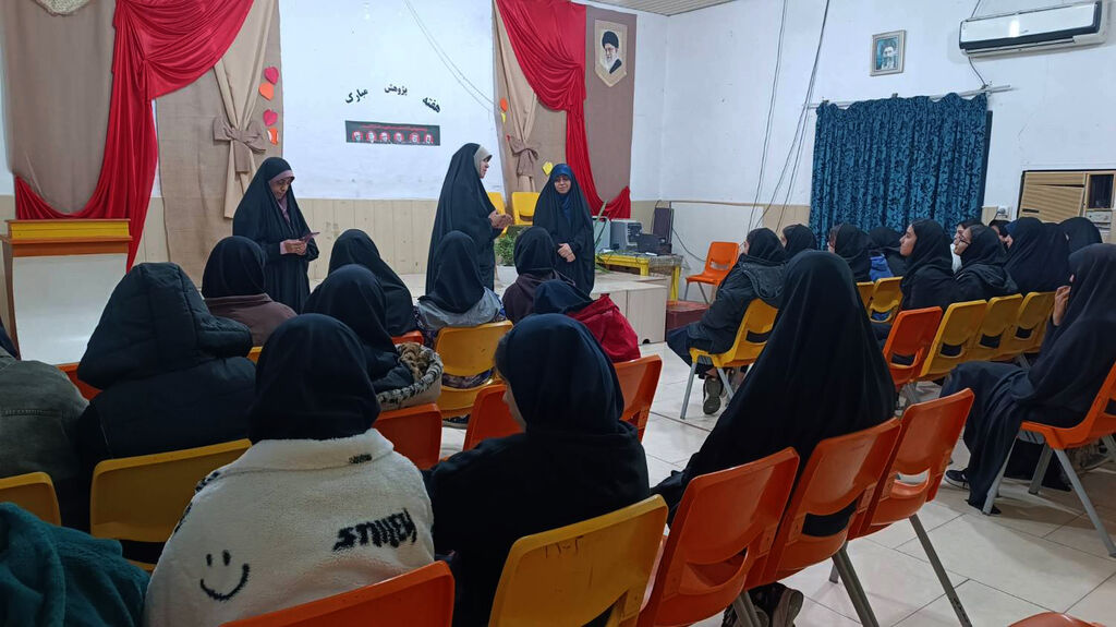 1386478-1 برگزاری نشست پژوهشی به مناسبت هفته پژوهش در مرکز شماره یک کانون بابل