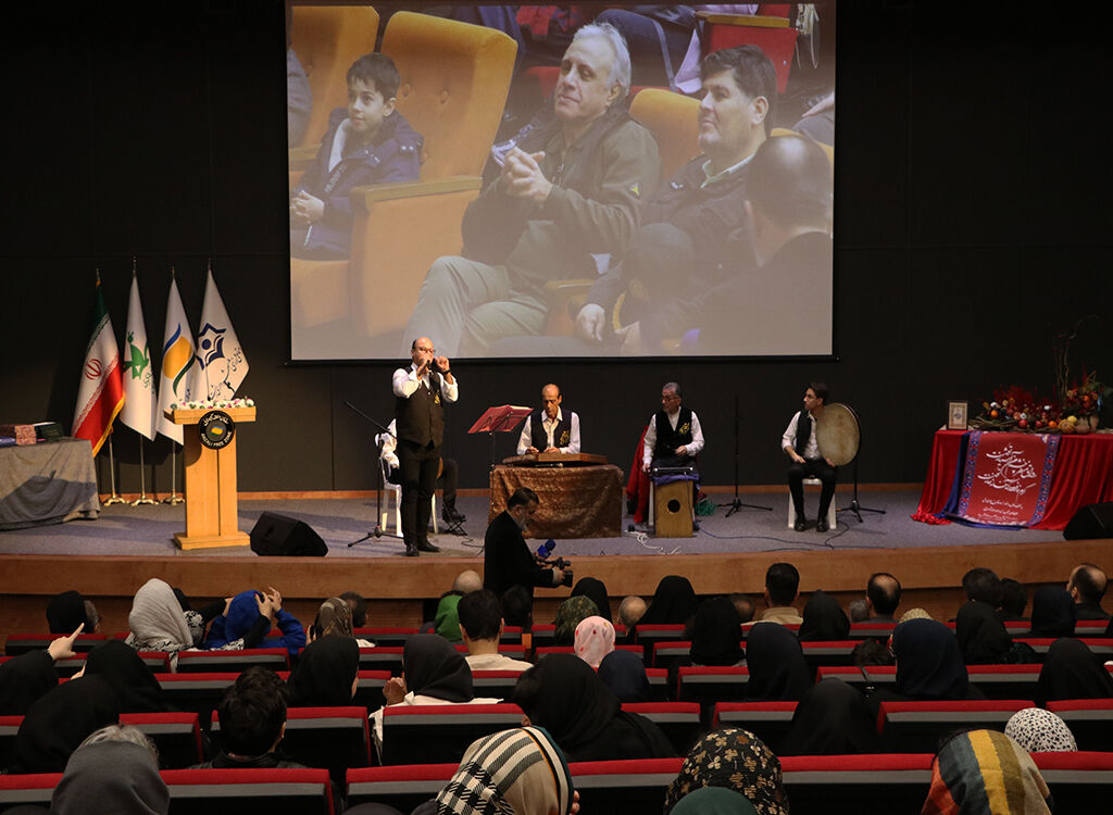 ۳۹ برگزیده مرحله استانی جشنواره قصه‌گویی در گیلان شناخته‌شدند