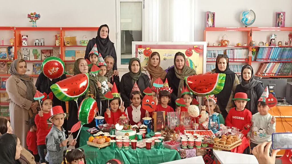 جشن یلدا در مرکز شماره ۱ اسلام‌آباد غرب با مادران و نوگلان پیش‌دبستانی