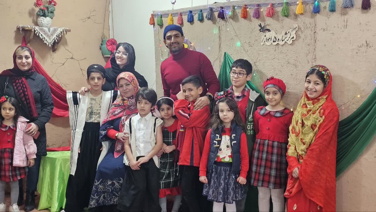 1387553 جشن شب یلدا با محور قصهگویی و شعر در مراکز کانون خوزستان