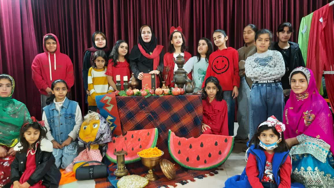 1387554 جشن شب یلدا با محور قصهگویی و شعر در مراکز کانون خوزستان