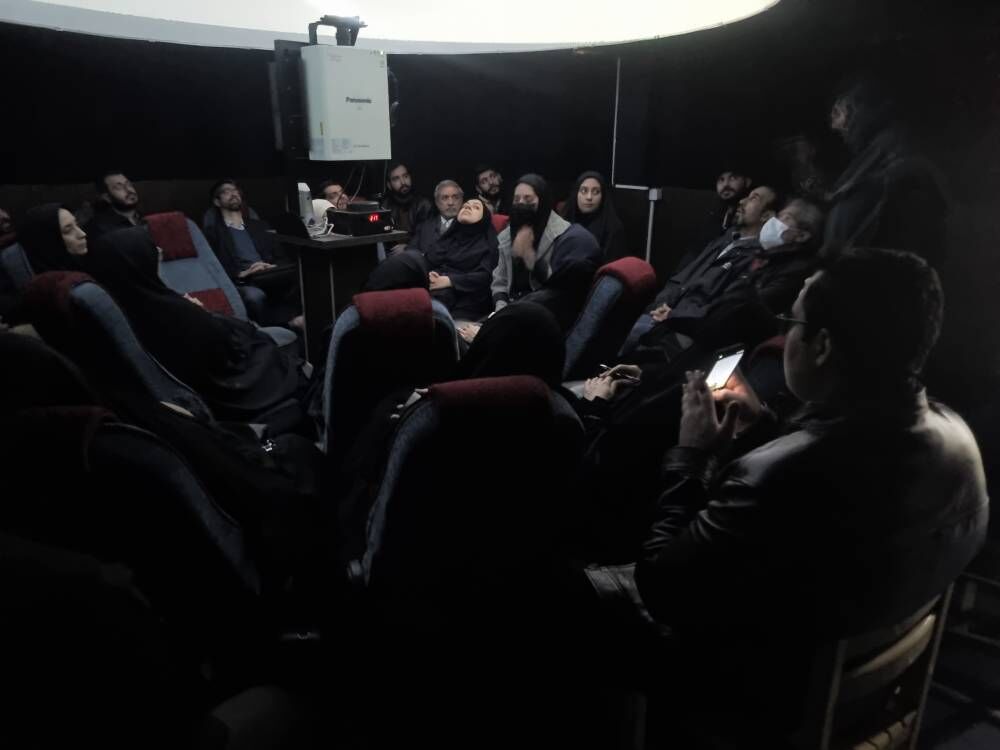 بازدید معاونان پرورشی منطقه ۱۳ از مرکز علوم و فناوری‌های نوین کانون استان تهران