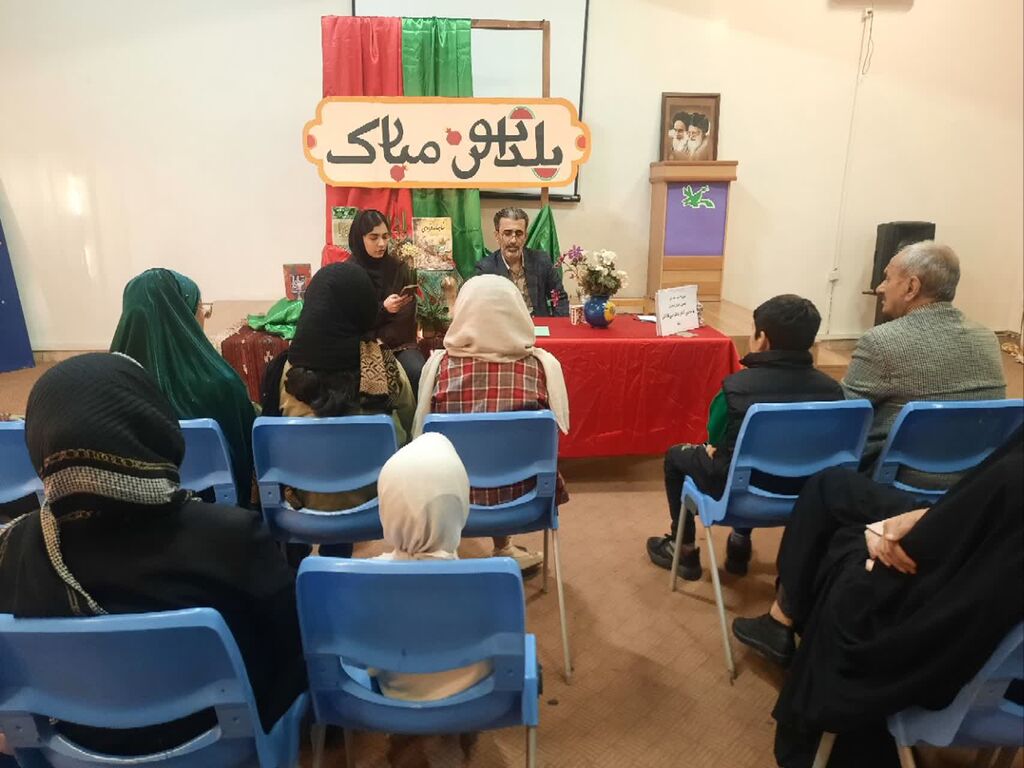 1387948 بررسی زبان شعر در نشست ادبی انجمن شاعران نوجوان گرگان