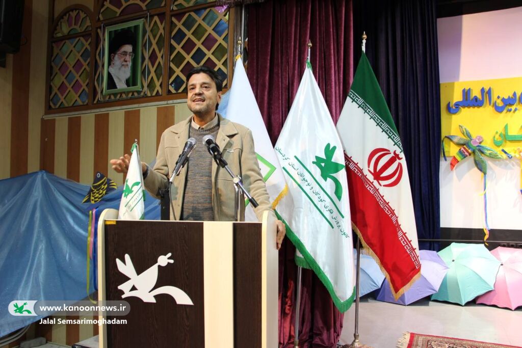 1388562 برگزاری مرحله استانی بیستوهفتمین جشنواره بینالمللی قصهگویی در سنندج