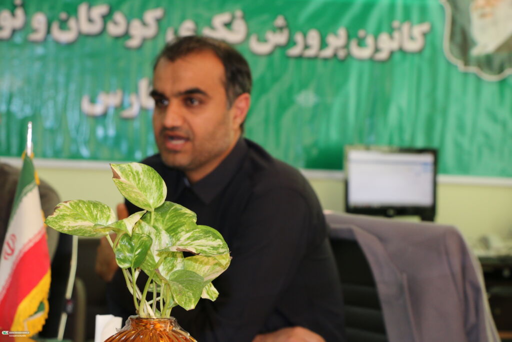 نشست آموزشی مربی‌مسئولان ومربیان کانون فارس با تأکید بر ارتقاء کیفیت تربیتی و توانمندسازی مراکز برگزار شد