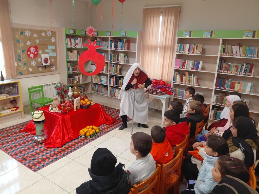 1389002 یلدای همدلی؛ زمزمههای حافظ در بلندترین شب سال