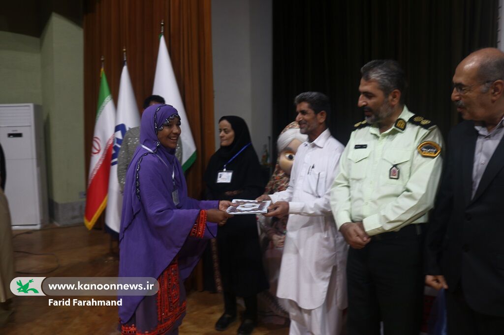 1389020 سیستان و بلوچستان برگزیدگان ردهی استانی بیستوهفتمین جشنواره بینالمللی قصهگویی خود را شناخت