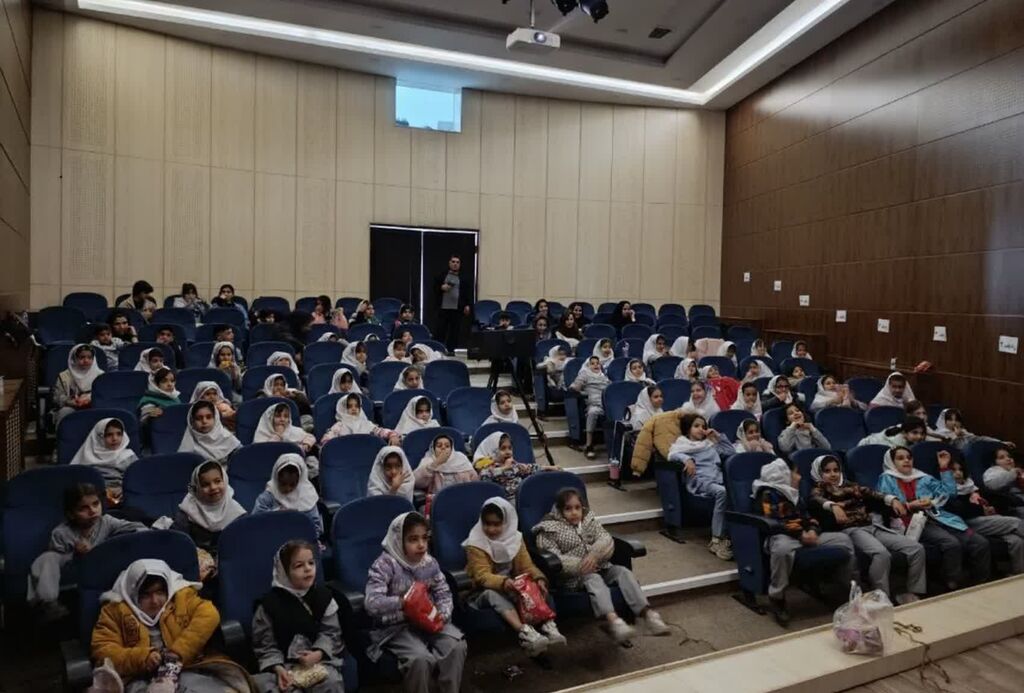 اکران رایگان انیمیشن «یوز» برای کودکان جوانرودی