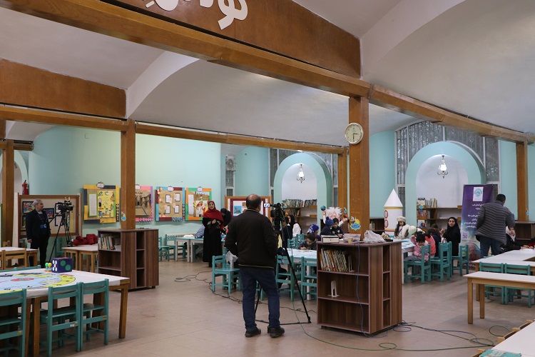 برگزاری کارگاه‌های فرهنگی، هنری و ادبی هم‌زمان با پرتاپ ماهوارها