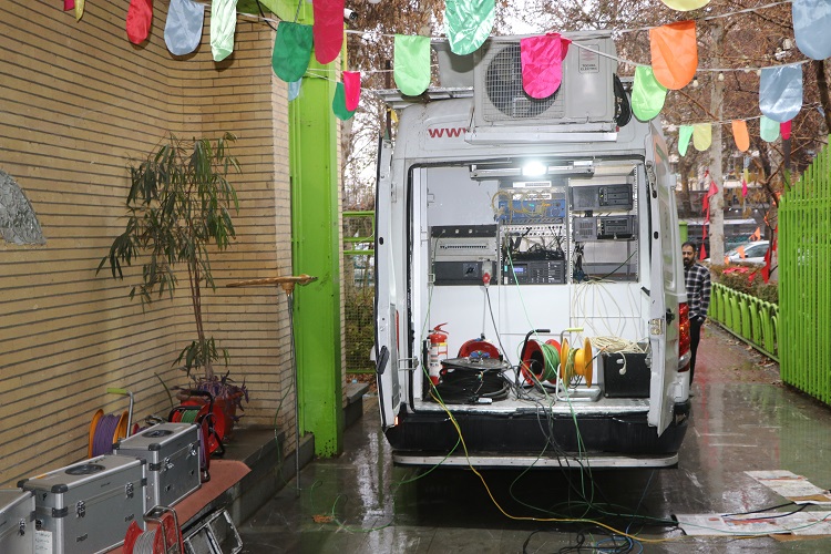 برگزاری کارگاه‌های فرهنگی، هنری و ادبی هم‌زمان با پرتاپ ماهوارها