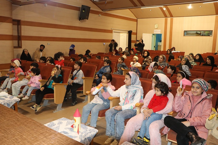 1390359 برگزاری کارگاههای فرهنگی، هنری و ادبی همزمان با پرتاپ ماهوارها