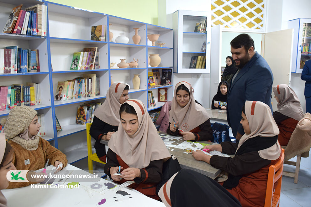 1390666-1 نسل نوجوان امروز، ادامهدهنده مسیر دانشمندان و افتخار ملی فرداست