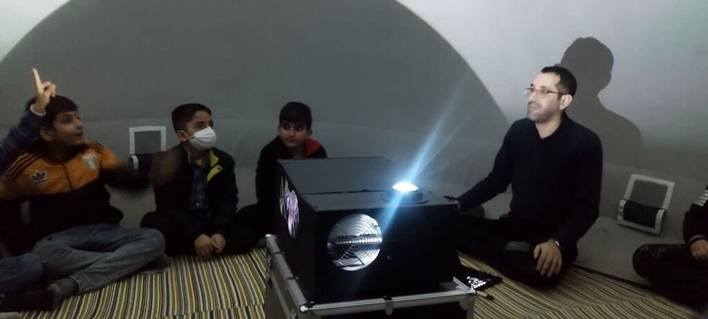 1390883 رویداد ملی «تا ثریا»؛ جشن علم و خودباوری برای کودکان و نوجوانان کرمانشاهی در کانون استان