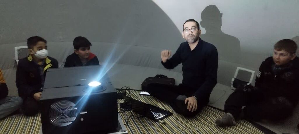 1390891 رویداد ملی «تا ثریا»؛ جشن علم و خودباوری برای کودکان و نوجوانان کرمانشاهی در کانون استان