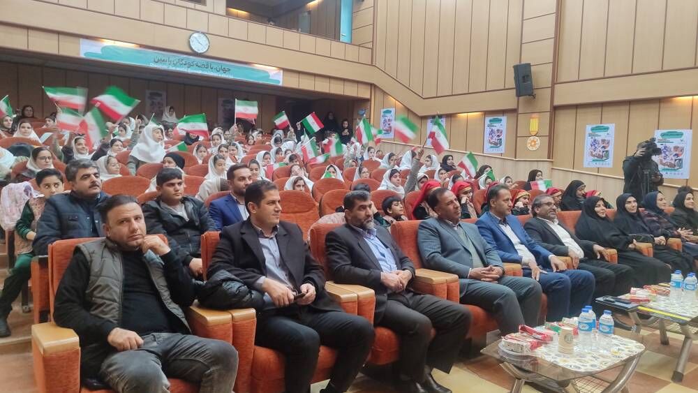 تأکیدبراهمیت تحصیل وعلم‌آموزی درآینده کشورهم‌زمان باپرتاب سه ماهواره ایرانی درویژه برنامه تاثریا