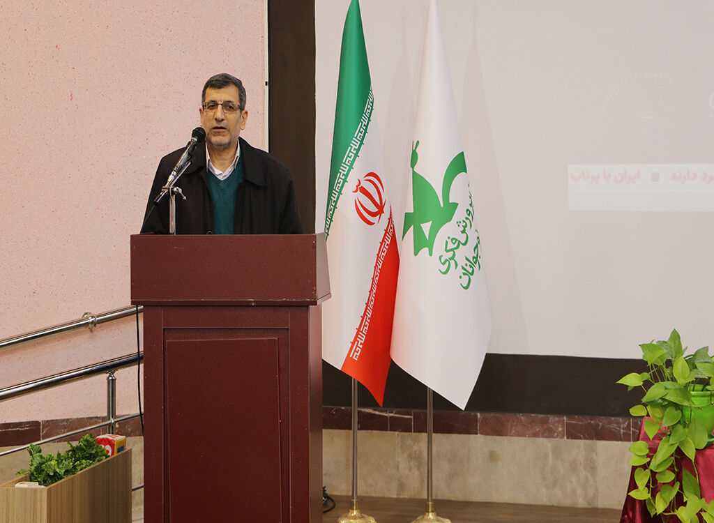 جشن علم و افتخار در رشت؛ همراهی کودکان و خانواده‌ها با پرتاب ماهواره‌های ایرانی به فضا