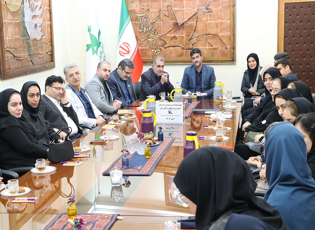  ضرورت تکیه بر اعتبار ۱۶۰ ساله برای پویایی فرهنگی و آموزشی در استان