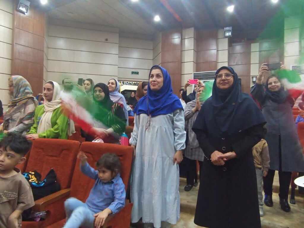 ویژه‌برنامه «تا ثریا» هم‌زمان با پرتاب ماهواره‌های ایرانی در کانون علوم و فناوری‌های نوین ایران مرکز هرمزگان برگزار شد