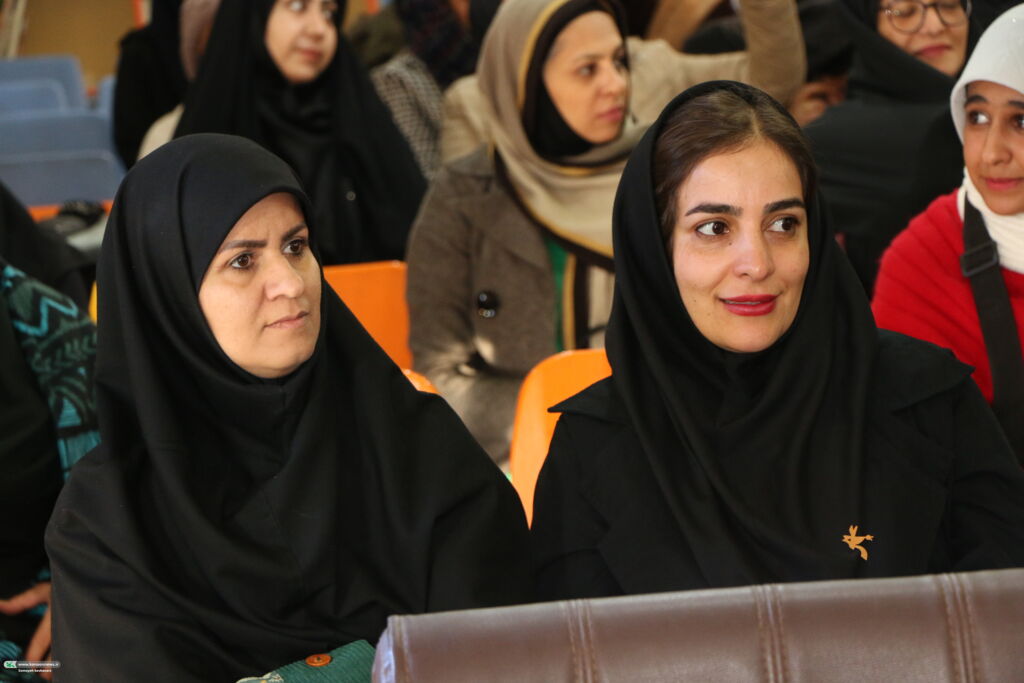 آیین افتتاحیه مرحله استانی بیست‌وهفتمین جشنواره بین‌المللی  قصه‌گویی در شیراز برگزار شد