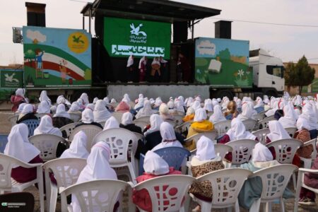 تماشاخانه سیار کانون مهمان خراسان جنوبی شد