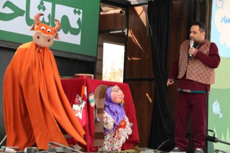 تماشاخانه سیار کانون به استان یزد رسید