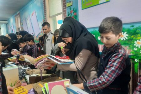 ایستگاه آخر نمایشگاه کتاب‌های حسی- لمسی در مرکز 2 ملایر