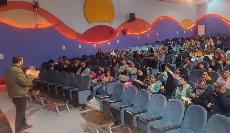 1395115-1 اجرای نمایش «قصه خوبِ خدا» در مرکز شماره ۲ کانون کرمانشاه