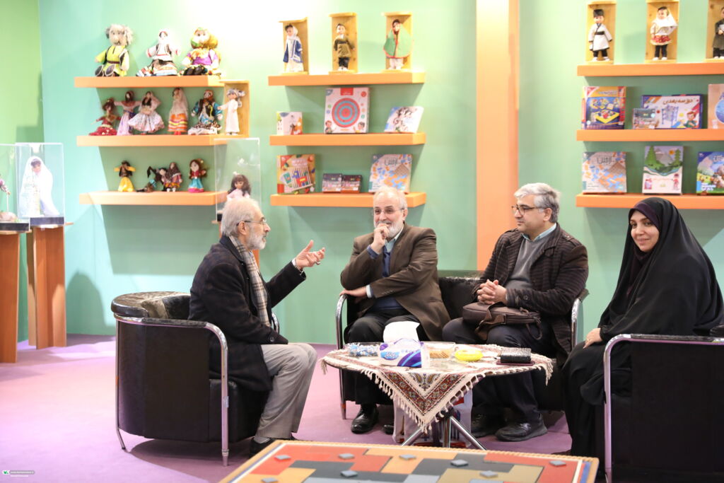 نقش اسباب‌بازی در تربیت بچه‌ها از تمام کالاهای فرهنگی دیگر بیشتر است