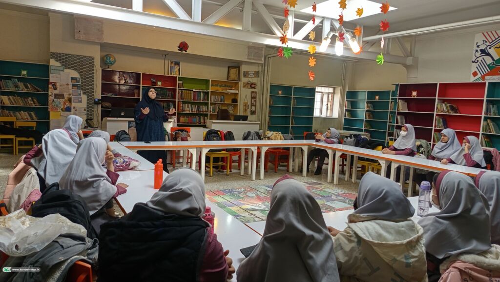 1395590-1 زندگی در مراکز فرهنگی- هنری کانون همدان جاری است