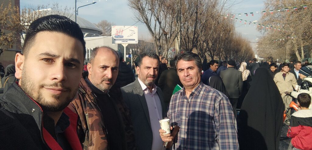 1395604-1 حضور کانون استان البرز در راهپیمایی ۲۲ دیماه