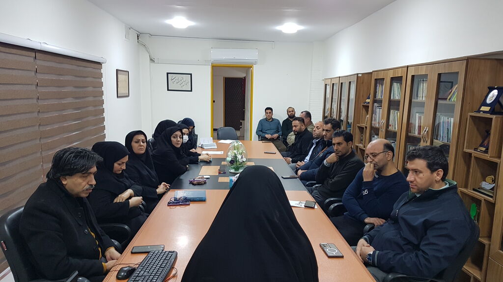 1395690-1 نشست شورای اداری کانون کرمانشاه