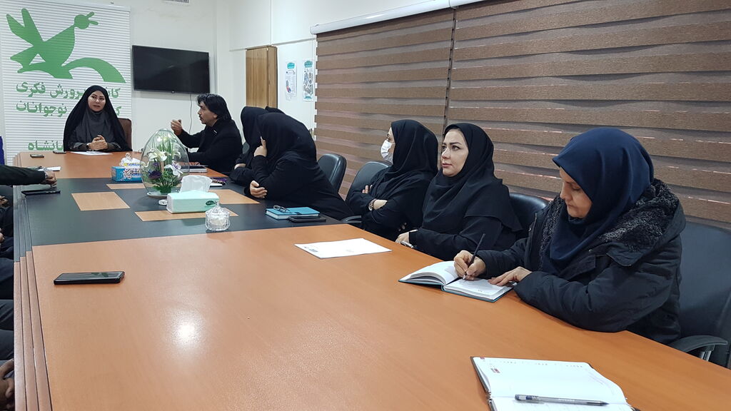 1395692-1 نشست شورای اداری کانون کرمانشاه