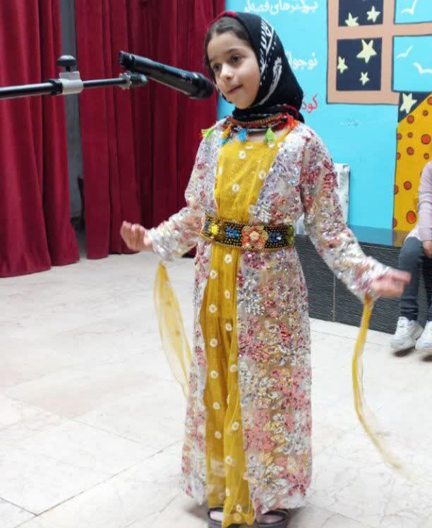 1395754-1 قصهگوهای روانسری از وطندوستی روایت کردند