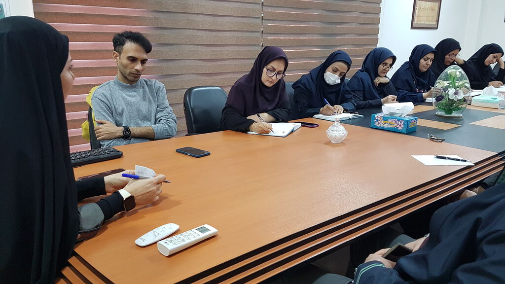 1395778-1 تبیین برنامههای دهه فجر در کانون کرمانشاه