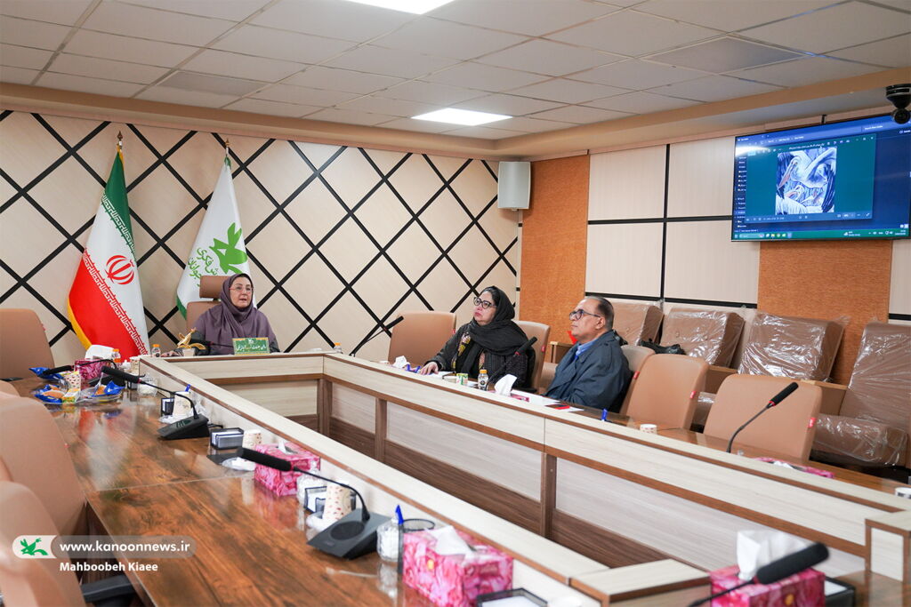 1395900-1 آثار دهمین دوسالانه ملی هنرهای تجسمی کانون داوری شد