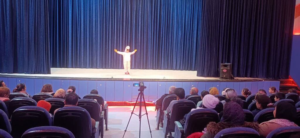 1395965-1 اجرای دو نمایش «مار در لانه موش» و «بزغاله باهوش» در مرکز شماره ۲ کانون کرمانشاه