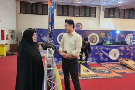 بازدید مدیرکل کانون گلستان از جشنواره اسباب‌بازی
