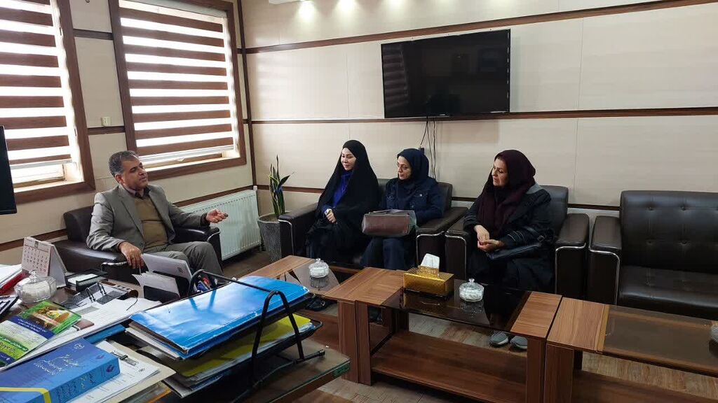 1396084-1 تفاهمنامه همکاری کانون کرمانشاه با سازمان حفاظت محیط زیست استان