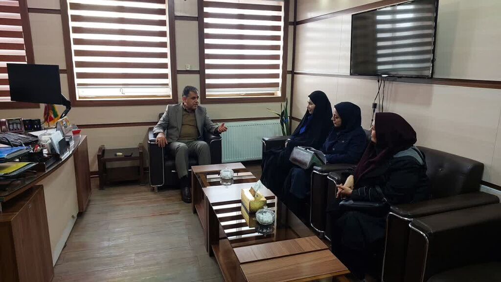 1396086-1 تفاهمنامه همکاری کانون کرمانشاه با سازمان حفاظت محیط زیست استان