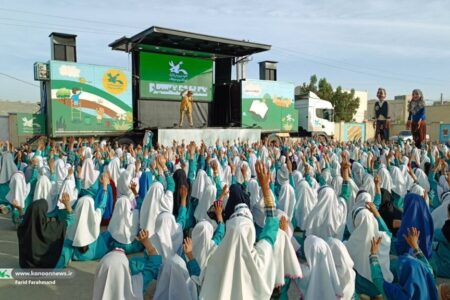 تماشاخانه سیار کانون مهمان کودکان و نوجوانان سیستان و بلوچستان می‌شود