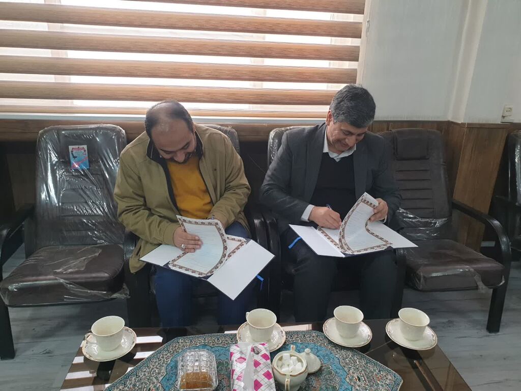 عقد تفاهم‌نامه همکاری میان کانون و سازمان دانش‌آموزی خراسان رضوی