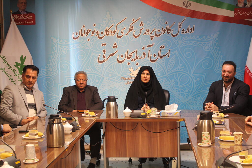 1396291-1 آیین تکریم و معارفه معاون اداری مالی کانون پرورش فکری کودکان و نوجوانان آذربایجان شرقی