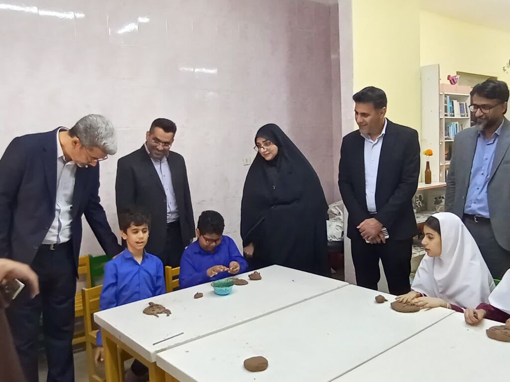 کتاب‌های حسی، ‌لمسی به دهمین ایستگاه رسید