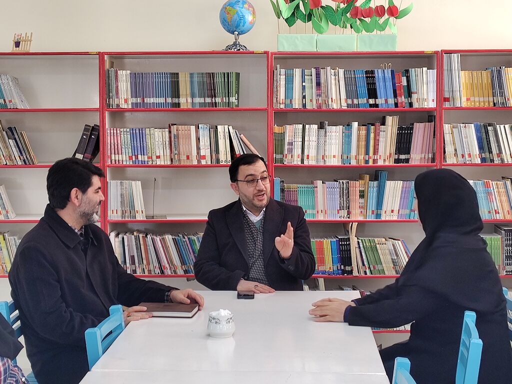 1396423-1 بازدید حامد علامتی از مراکز فرهنگی کانون پرورش فکری استان اردبیل