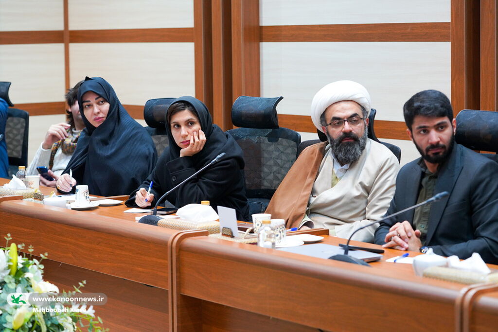 1397078-1 ضرورت تفکیک برنامههای کودک از نوجوان در دهه فجر