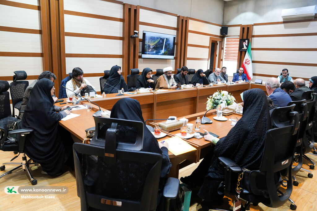 1397080-1 ضرورت تفکیک برنامههای کودک از نوجوان در دهه فجر